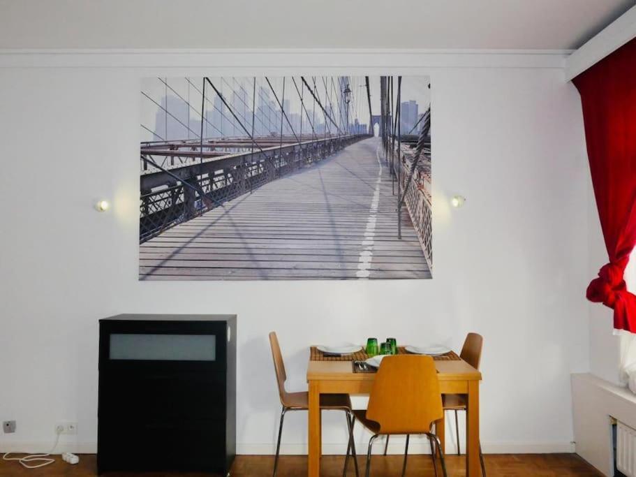 Ixelles: Superbe Appartement, Idealement Situe ブリュッセル エクステリア 写真